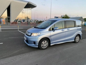 Honda Freed Hybrid