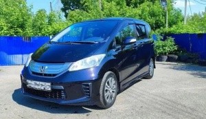 HONDA FREED HYBRID